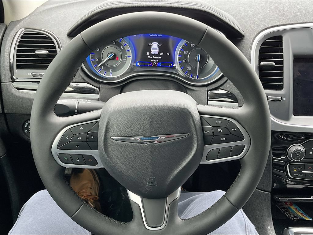 Used 2023 Chrysler 300 Touring L AWD/4WD image 11