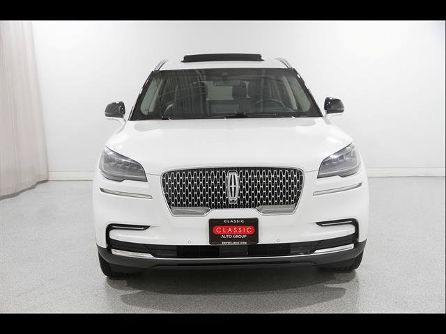 Used 2023 Lincoln Aviator Reserve w/ Equipment Group 201A AWD/4WD image 2