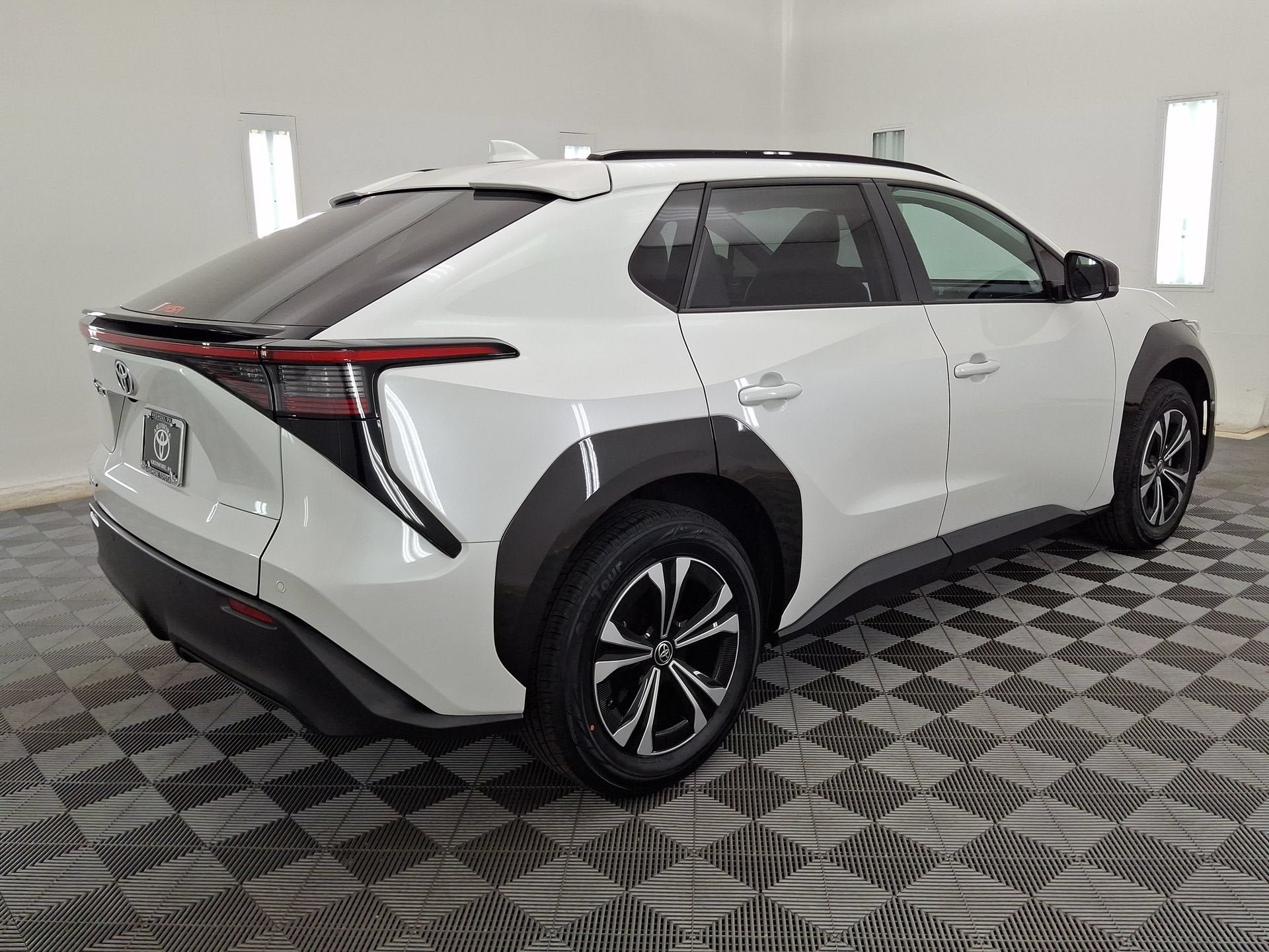 Certified 2024 Toyota bZ4X FWD image 24