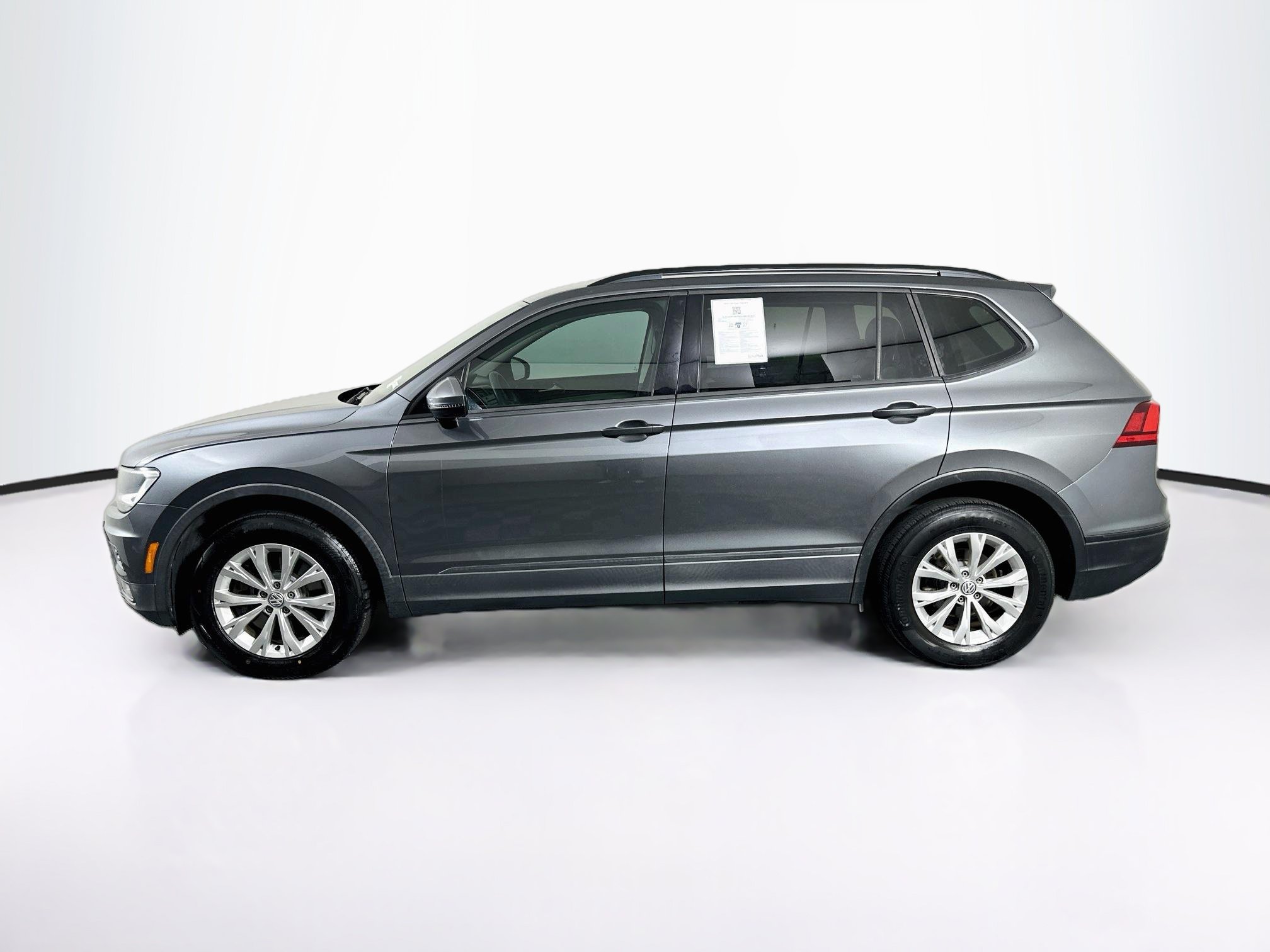 Used 2018 Volkswagen Tiguan S FWD image 4