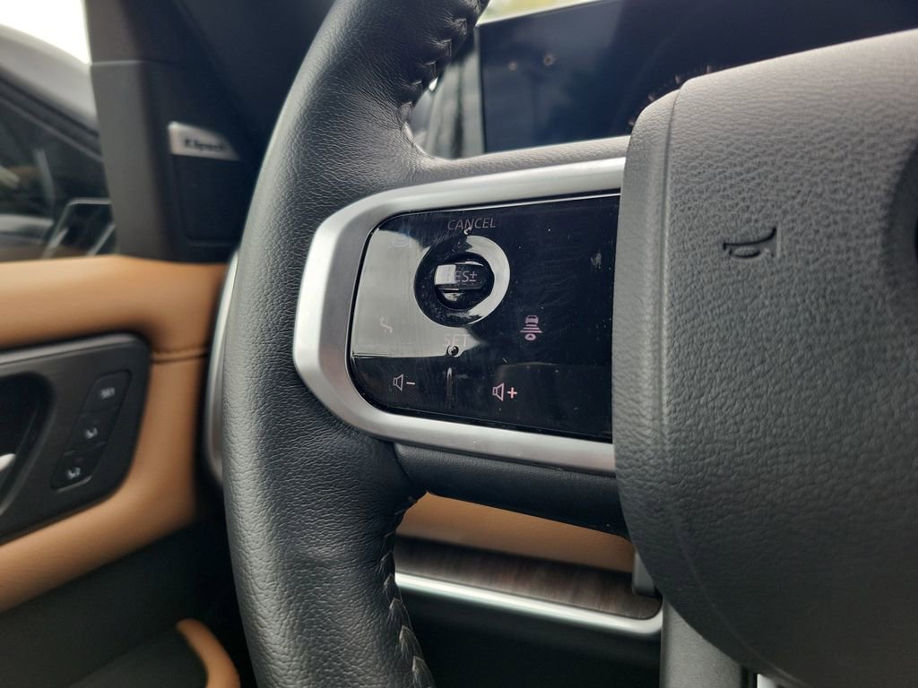 Used 2025 Nissan Armada SL w/ Captain's Chari Seat Package image 25