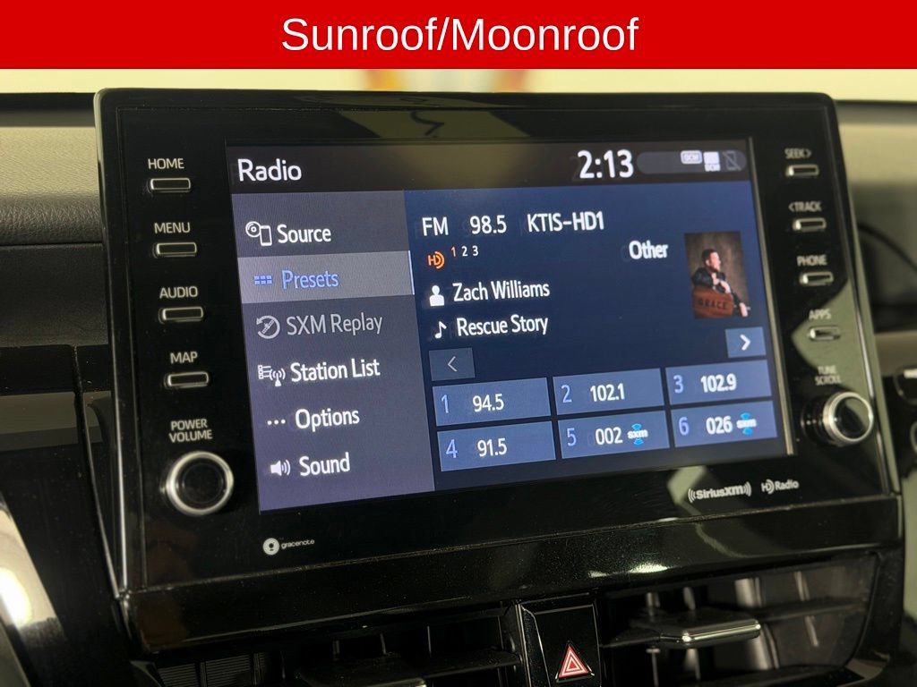 Used 2022 Toyota Camry XLE FWD image 4