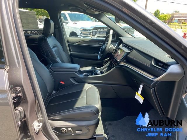 New 2026 Jeep Grand Cherokee L Limited w/ Trailer Tow Package AWD/4WD image 10