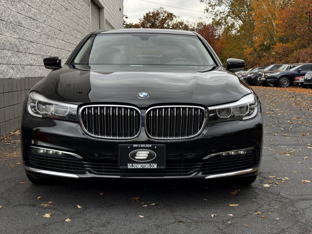 Used 2018 BMW 740i xDrive image 11