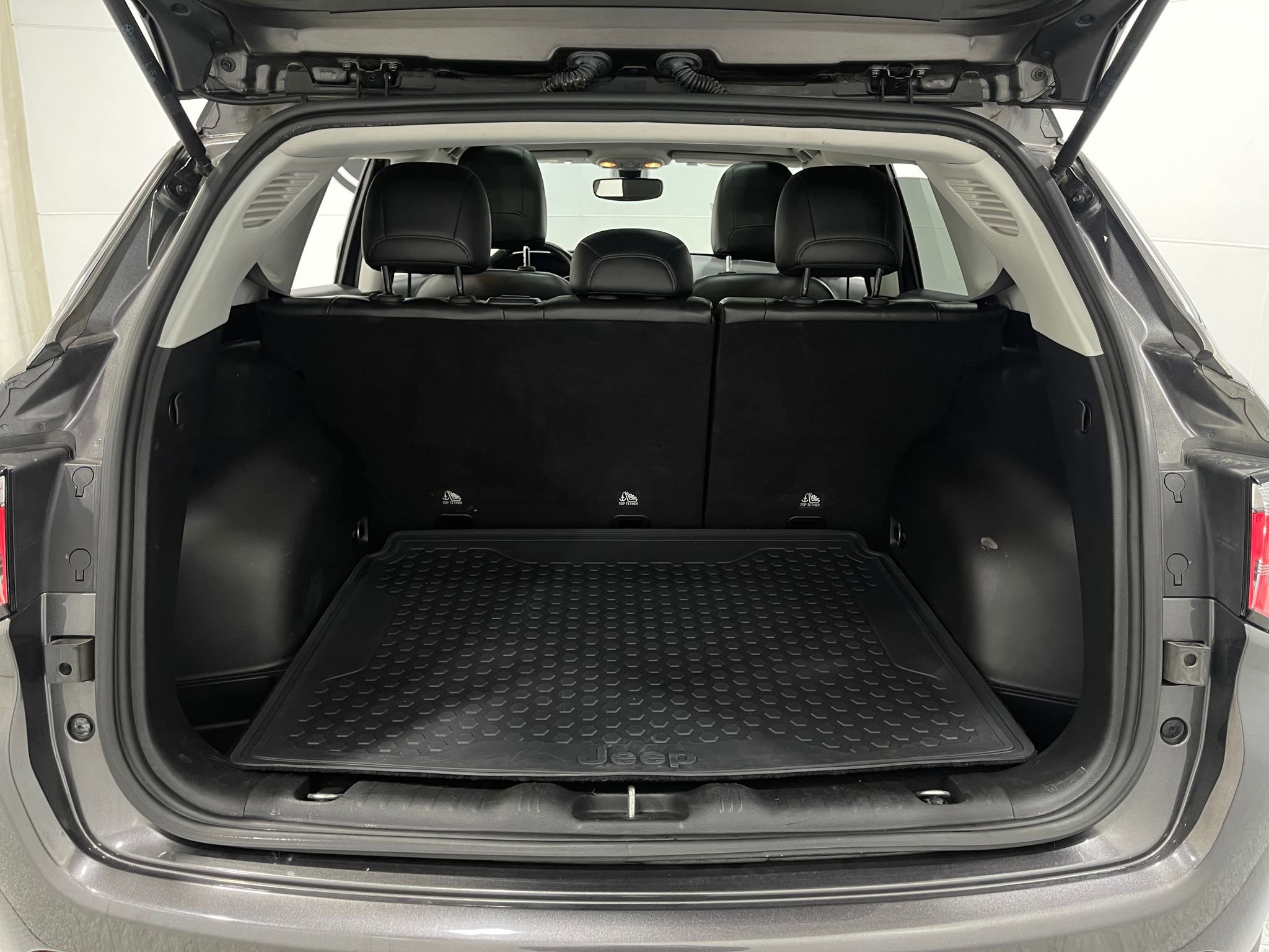 Used 2018 Jeep Compass Limited image 25