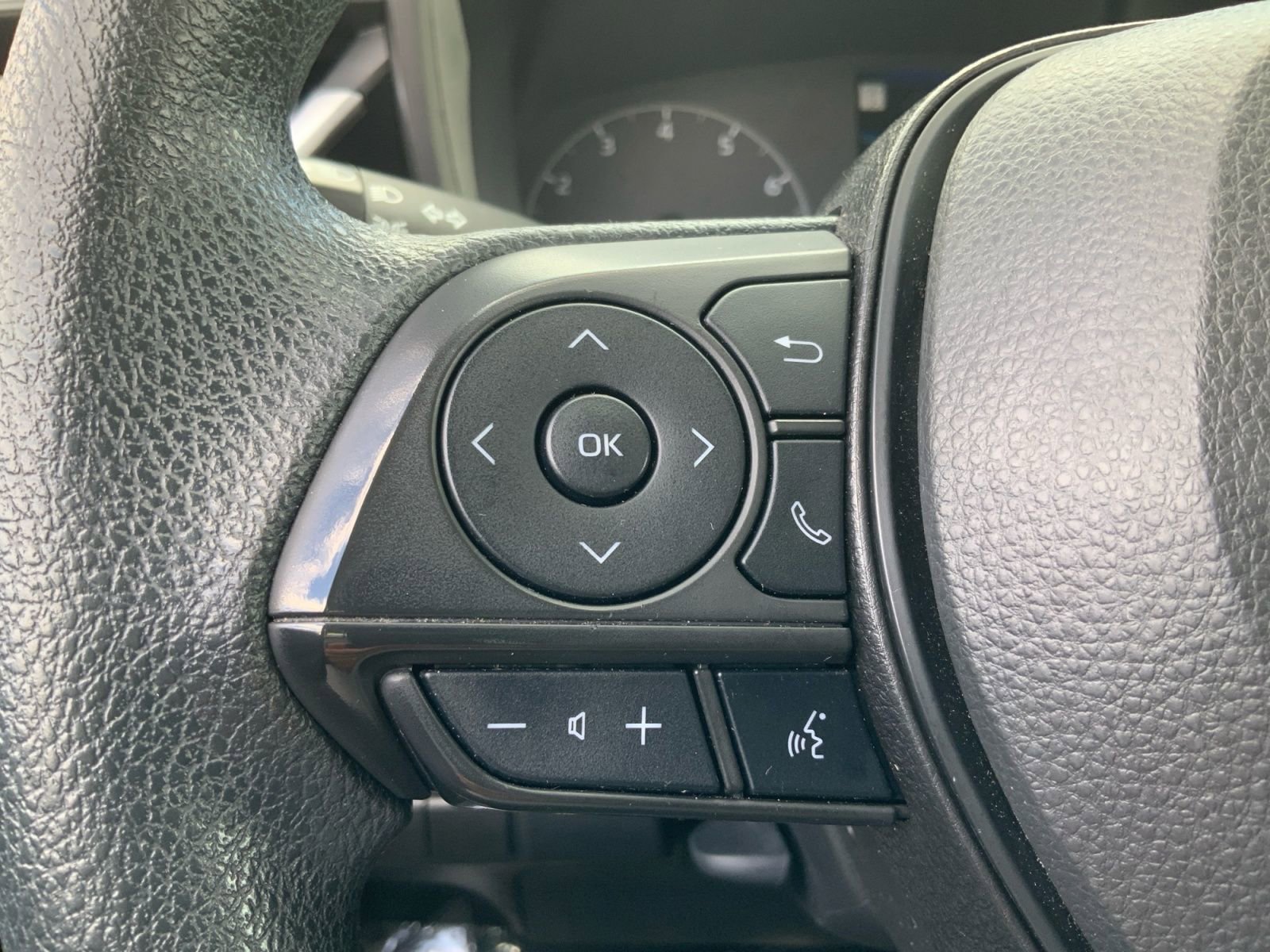Used 2023 Toyota Corolla LE FWD image 19