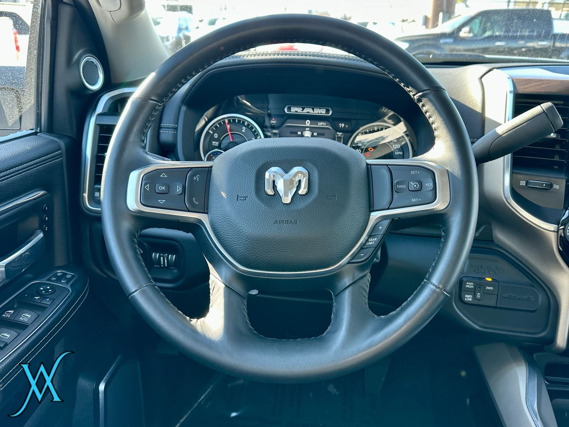 Used 2024 RAM 2500 Laramie AWD/4WD image 34