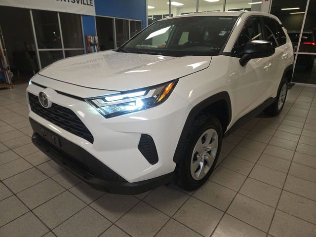 Used 2024 Toyota RAV4 LE image 4