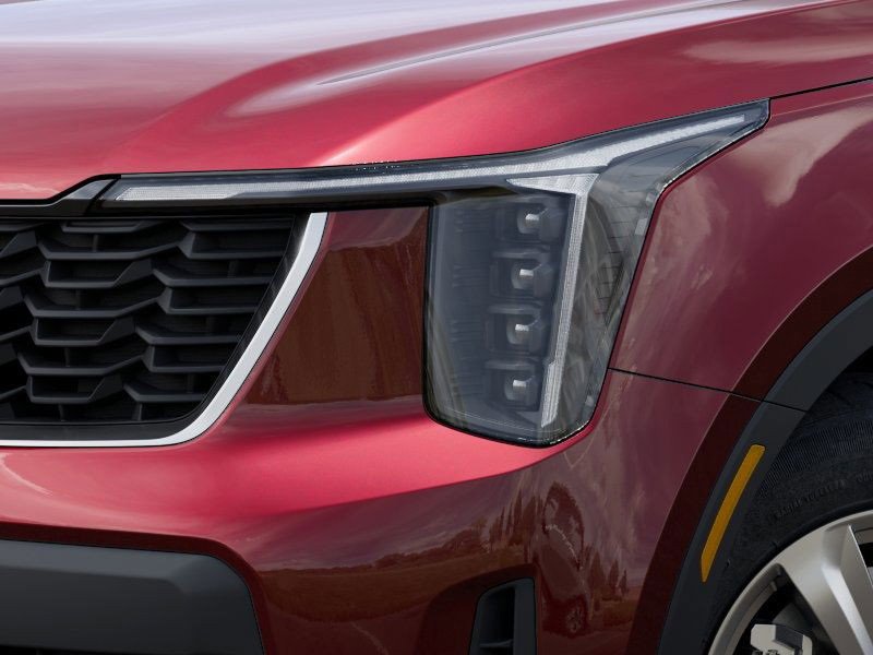 Certified 2025 Kia Sorento LX image 12