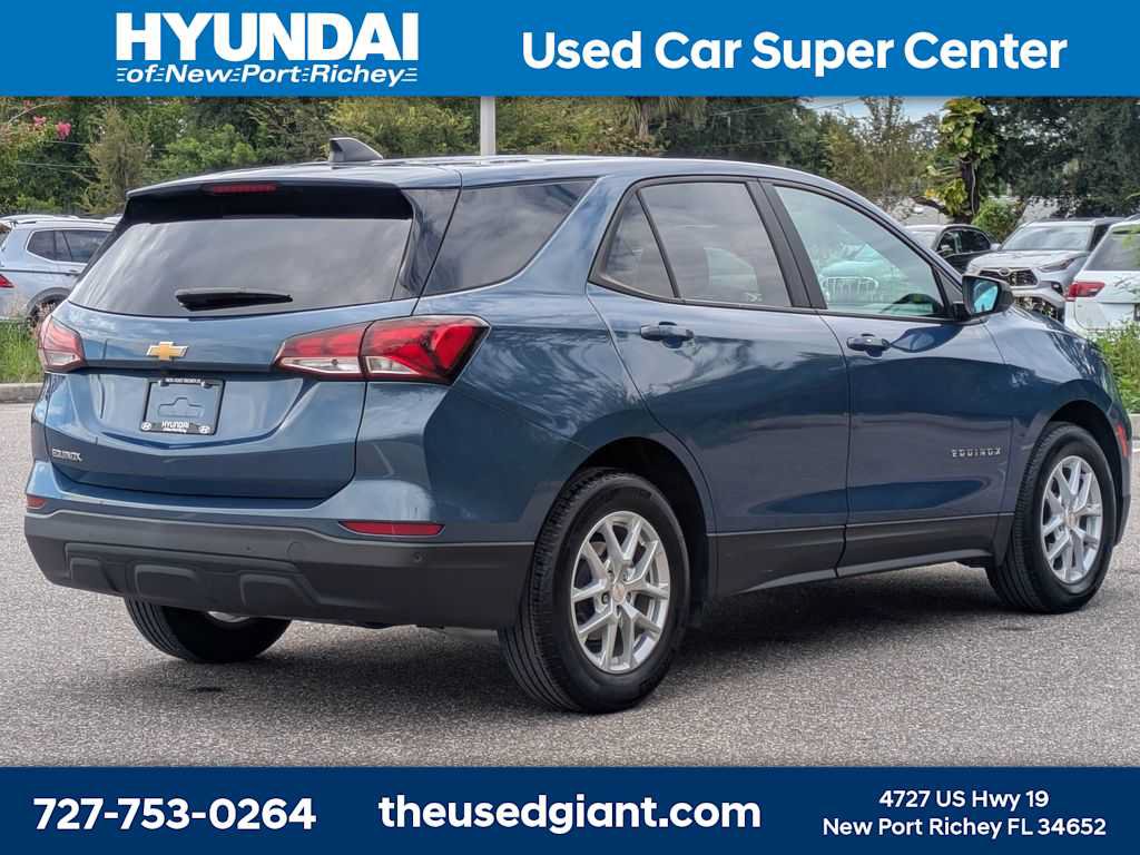 Used 2024 Chevrolet Equinox LS w/ LS Convenience Package FWD image 5