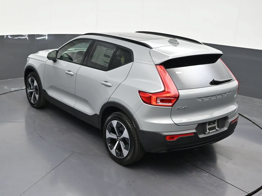 New 2026 Volvo XC40 B5 Plus w/ Protection Package Premier AWD/4WD image 15