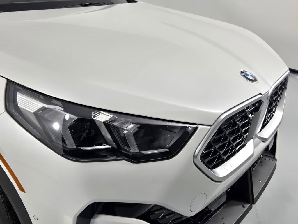 Certified 2025 BMW X2 xDrive28i w/ Convenience Package image 11
