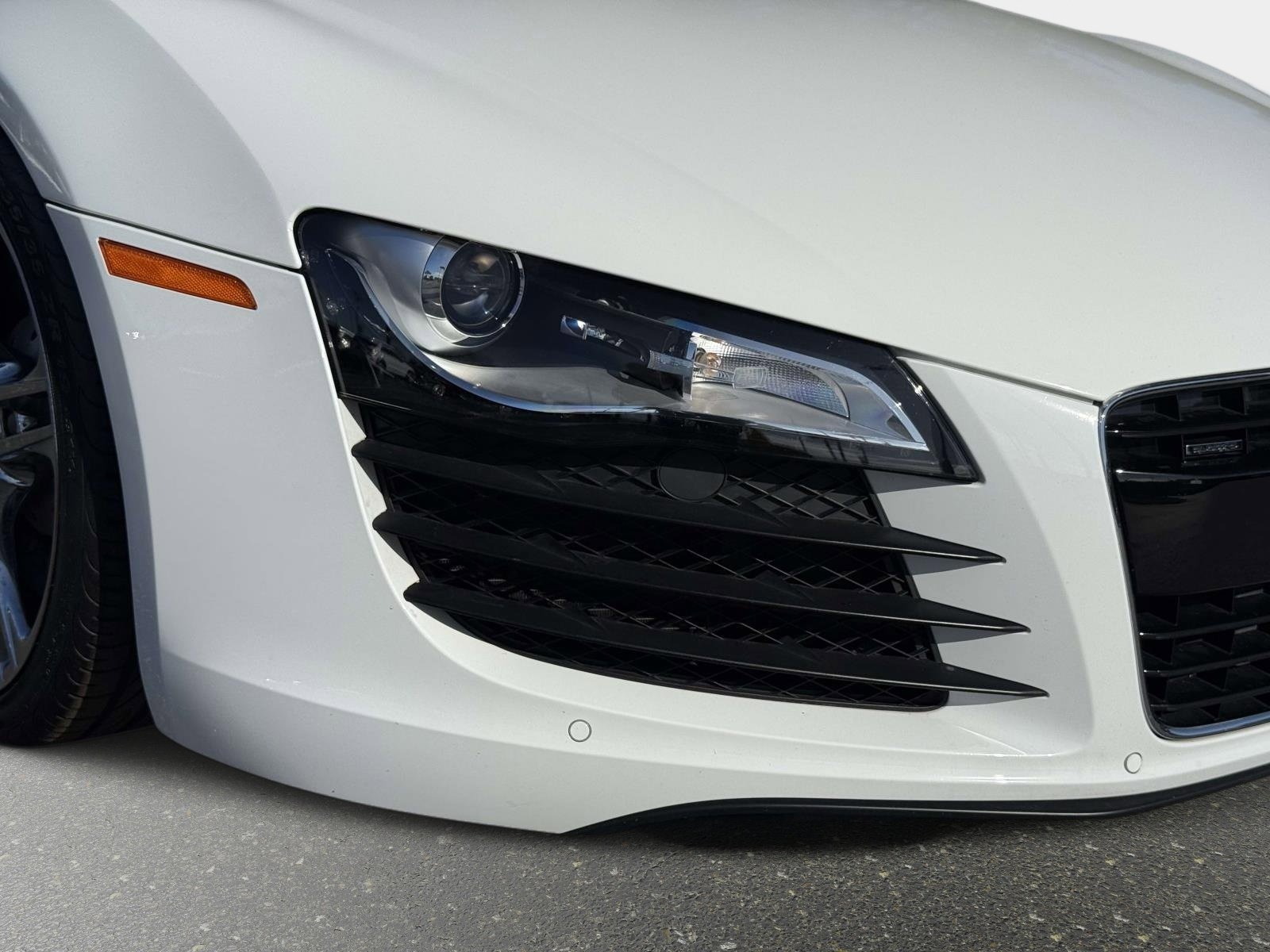 Used 2011 Audi R8 V8 image 9