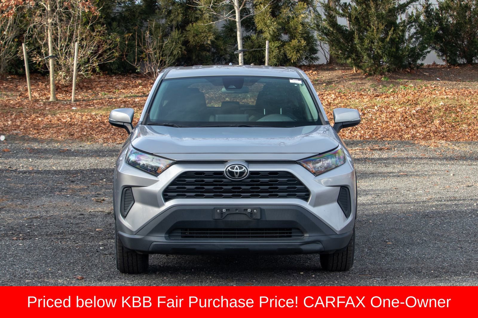 Used 2022 Toyota RAV4 LE image 2