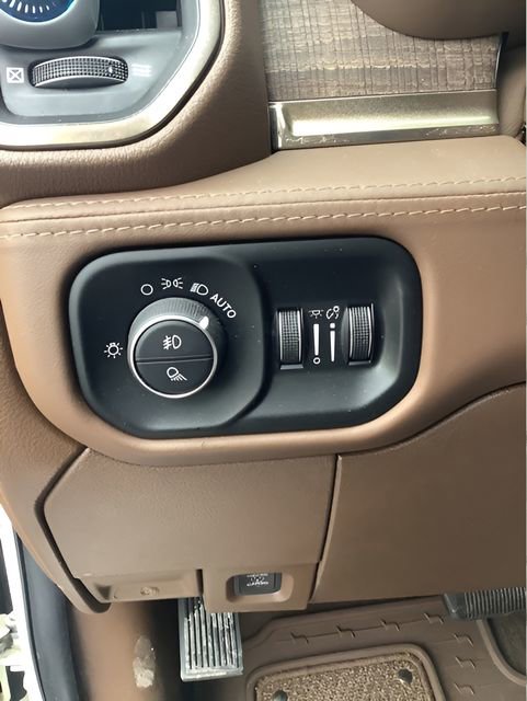 Certified 2022 RAM 3500 Limited image 28