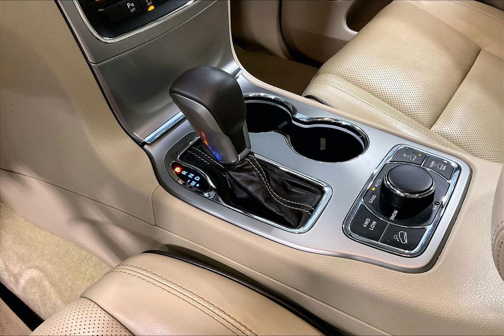 Used 2018 Jeep Grand Cherokee Overland AWD/4WD image 18