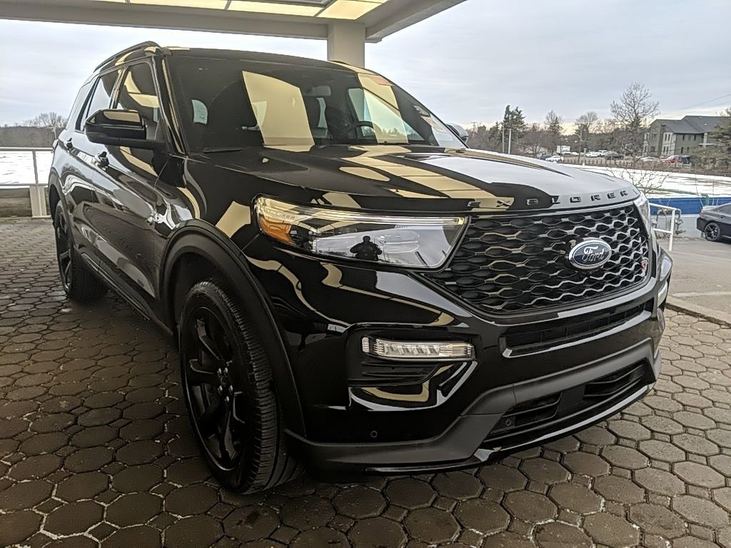 Used 2023 Ford Explorer ST w/ Equipment Group 401A image 3