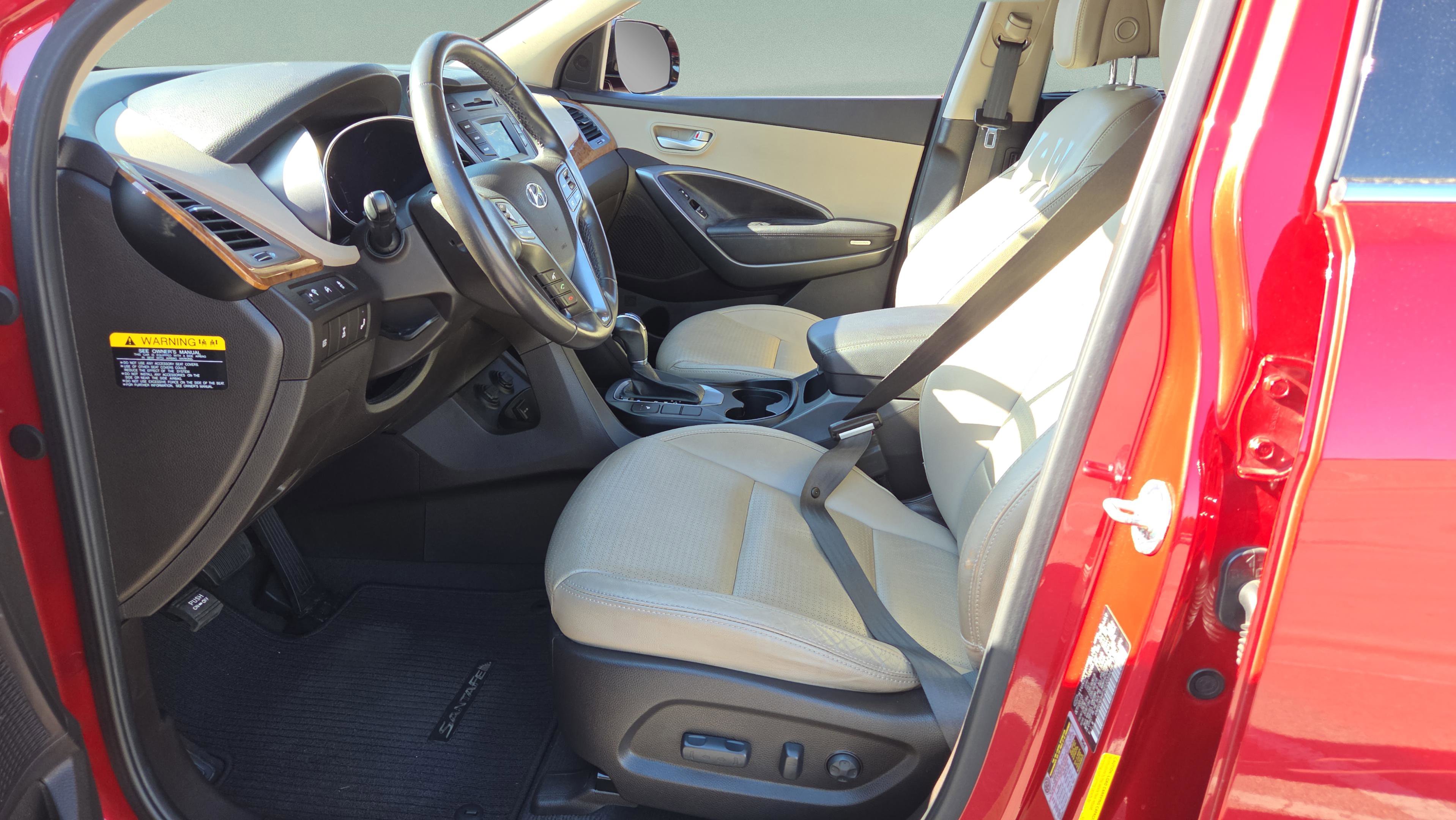 Used 2014 Hyundai Santa Fe GLS image 46