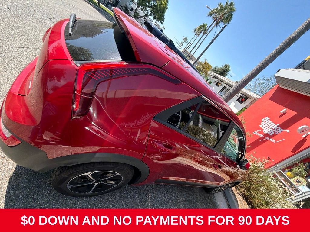 Used 2025 Kia Niro LX FWD image 9