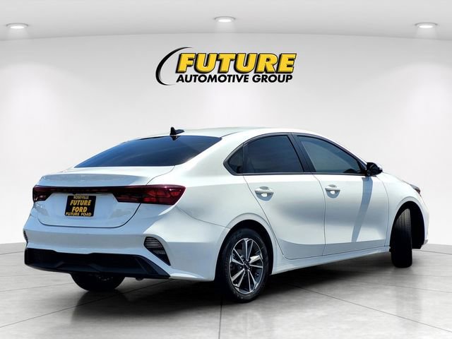 Used 2023 Kia Forte LXS FWD image 4