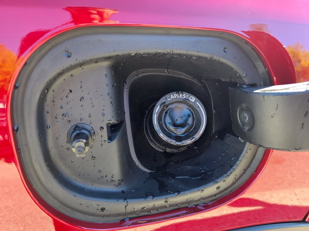 New 2027 Nissan Kicks SR w/ SR Premium Package FWD image 35