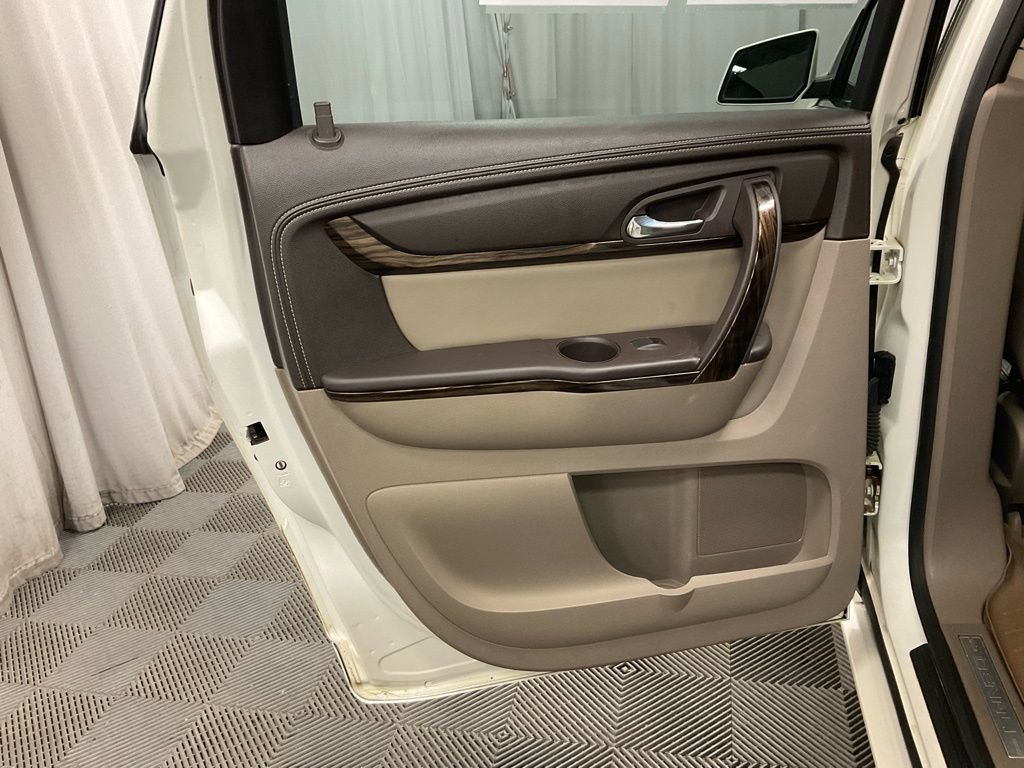 Used 2013 GMC Acadia Denali image 34