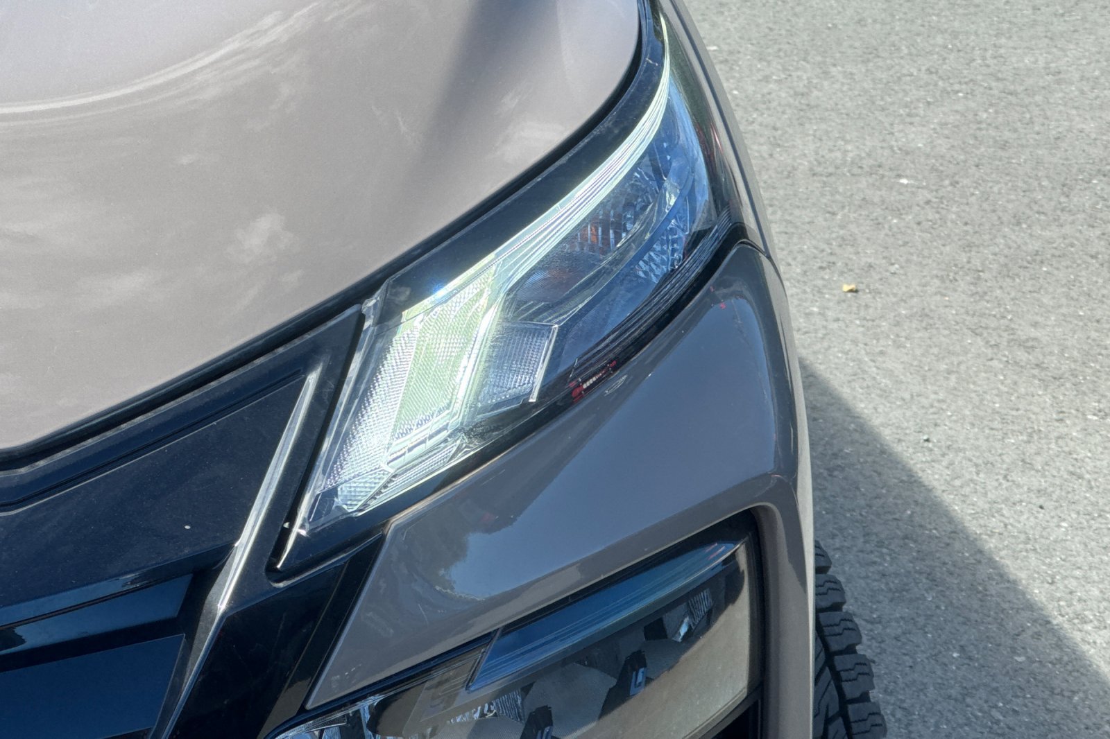 Certified 2025 Nissan Rogue SV AWD/4WD image 53