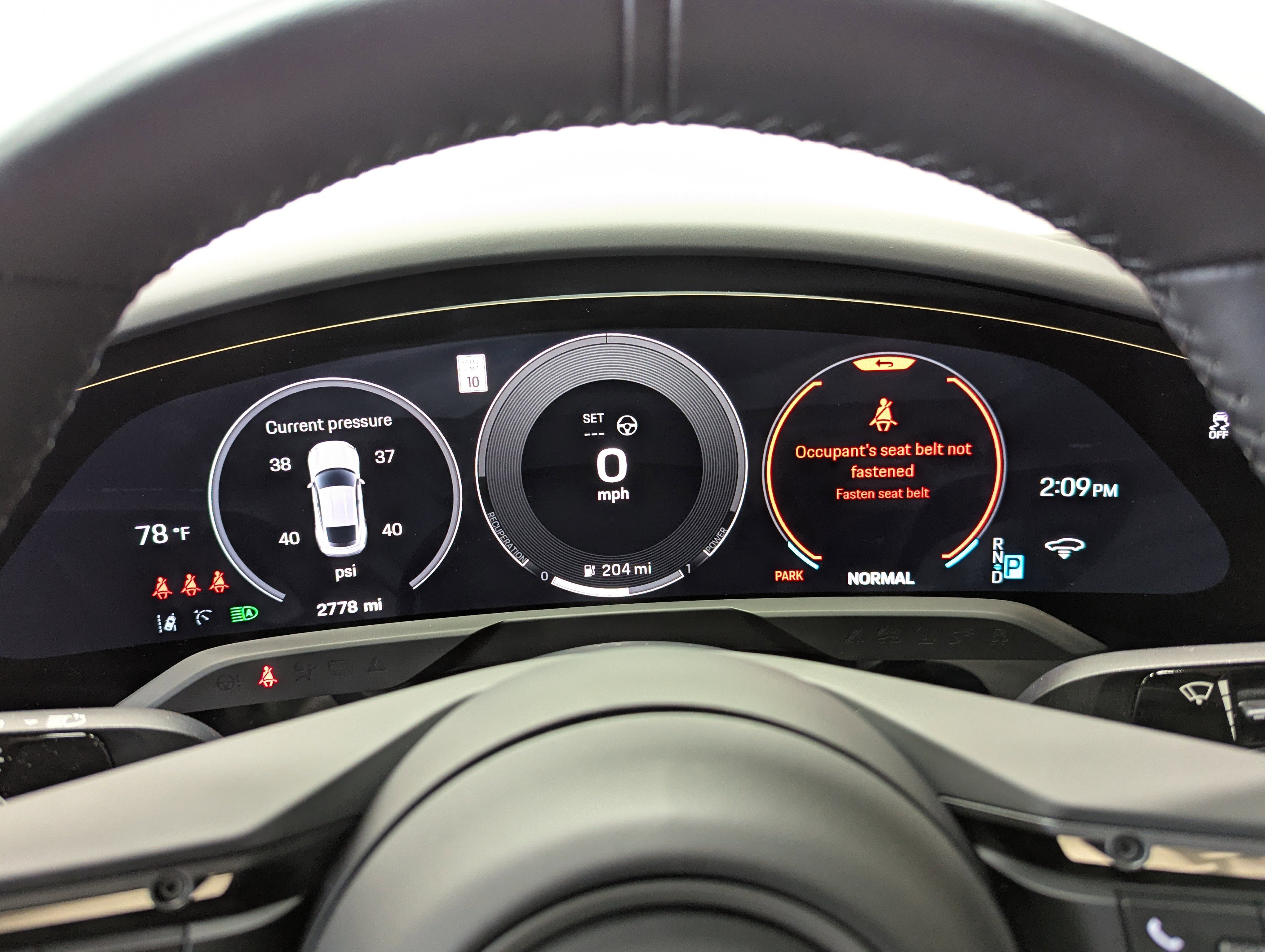 Used 2025 Porsche Taycan image 41