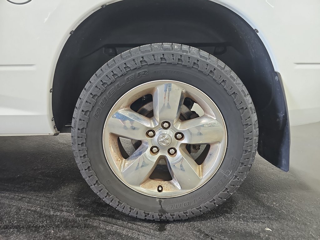 Used 2015 RAM 1500 Big Horn RWD image 32