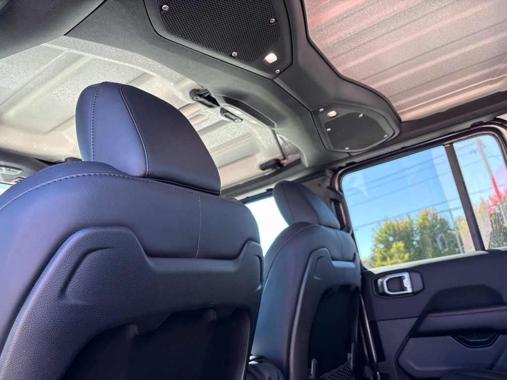 New 2027 Jeep Wrangler Unlimited Rubicon AWD/4WD image 18