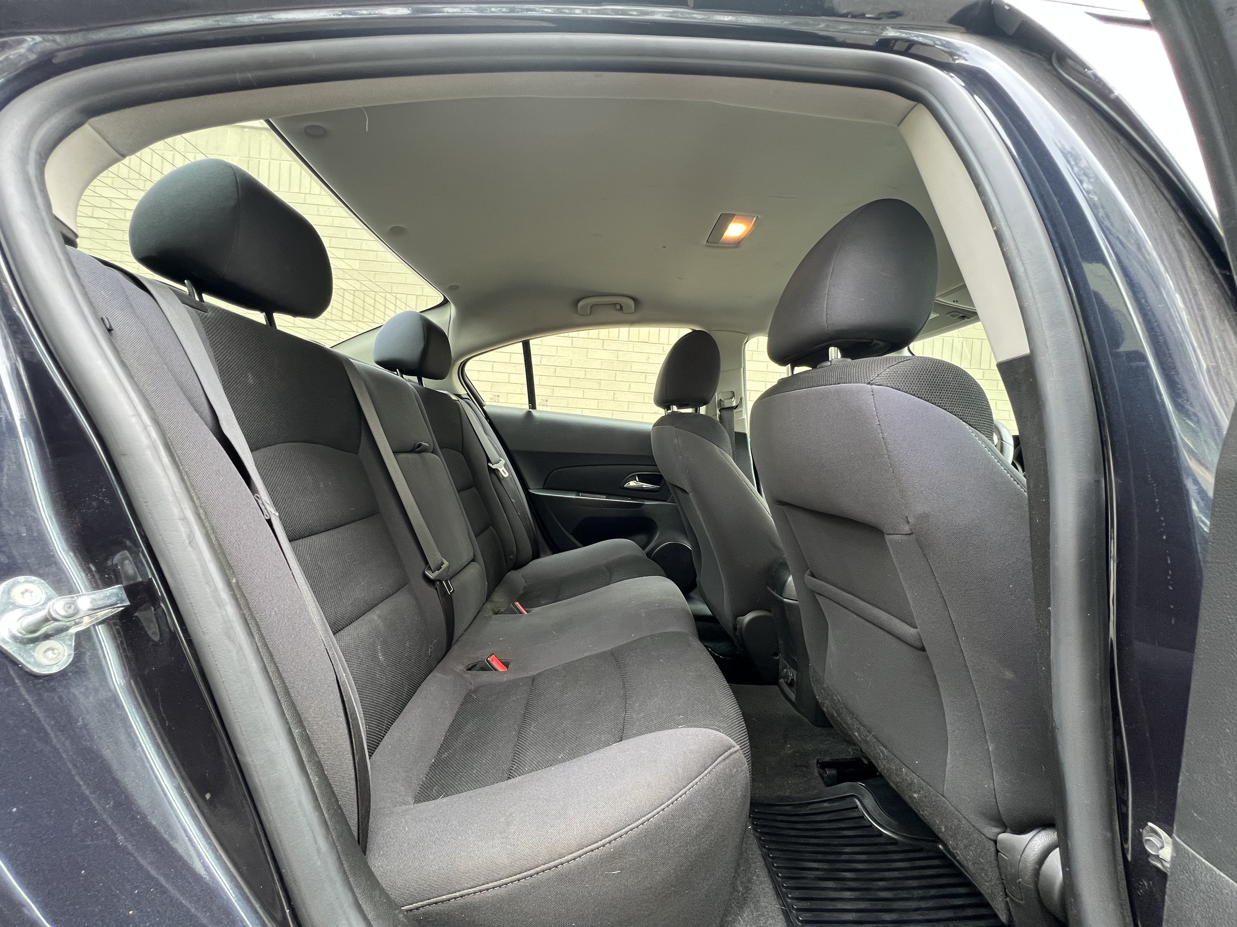 Used 2016 Chevrolet Cruze LT w/ Technology Package FWD image 15