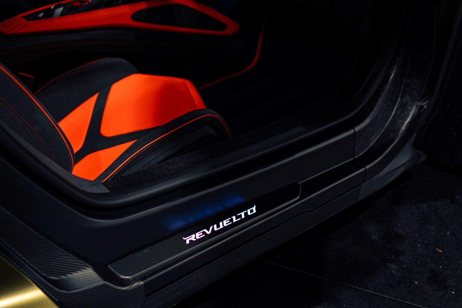 Used 2025 Lamborghini Revuelto AWD/4WD image 48