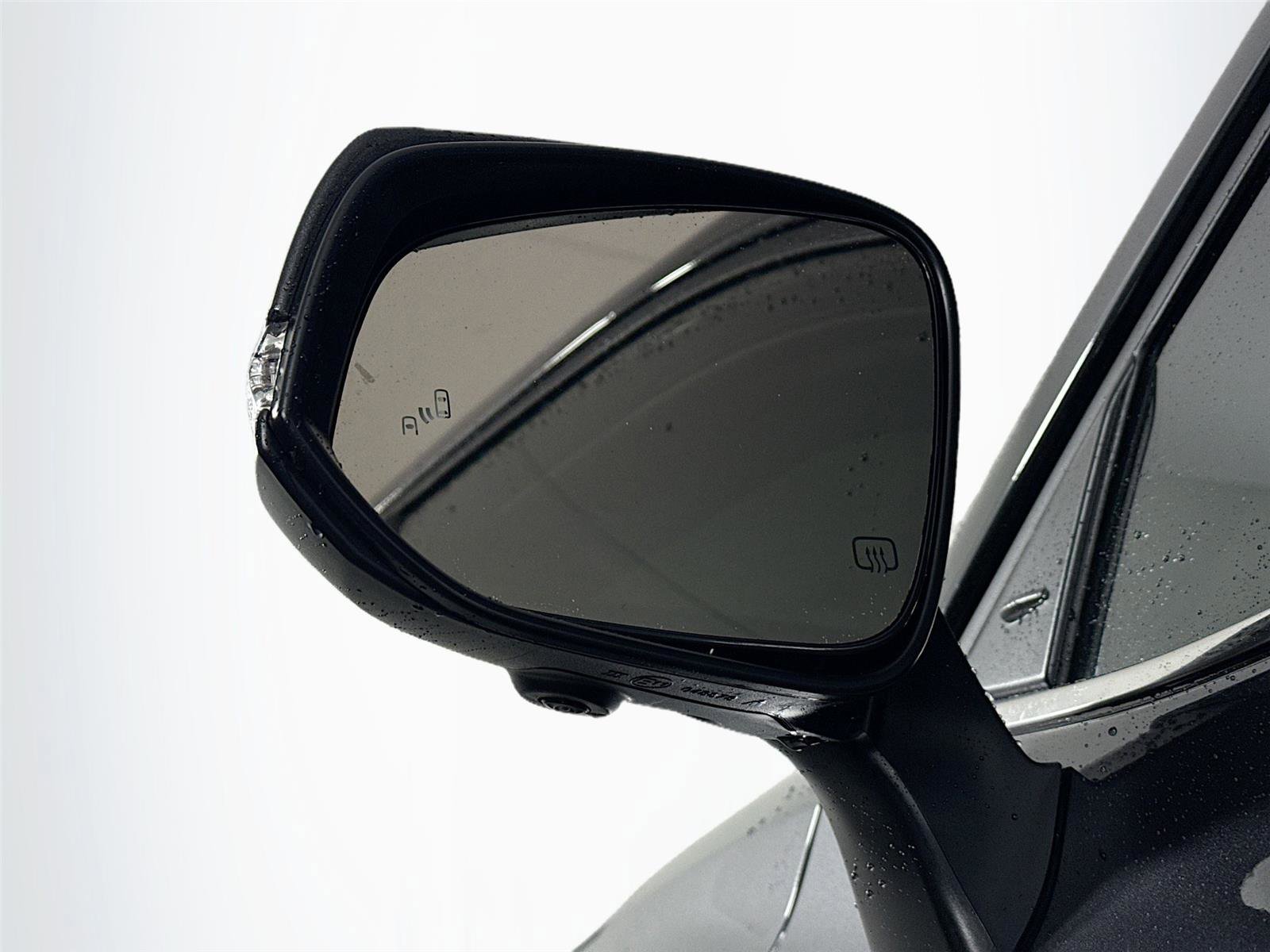 Certified 2025 Toyota Highlander Platinum image 5