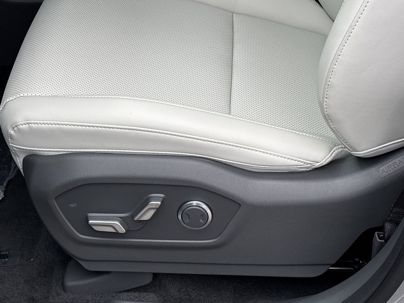 New 2027 Hyundai Santa Fe SEL FWD image 14