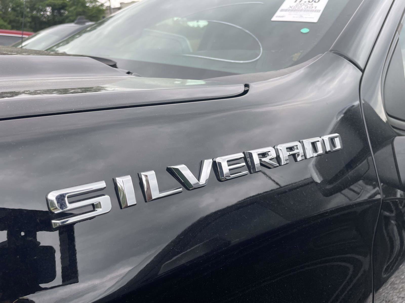 Used 2024 Chevrolet Silverado 1500 LT AWD/4WD image 6