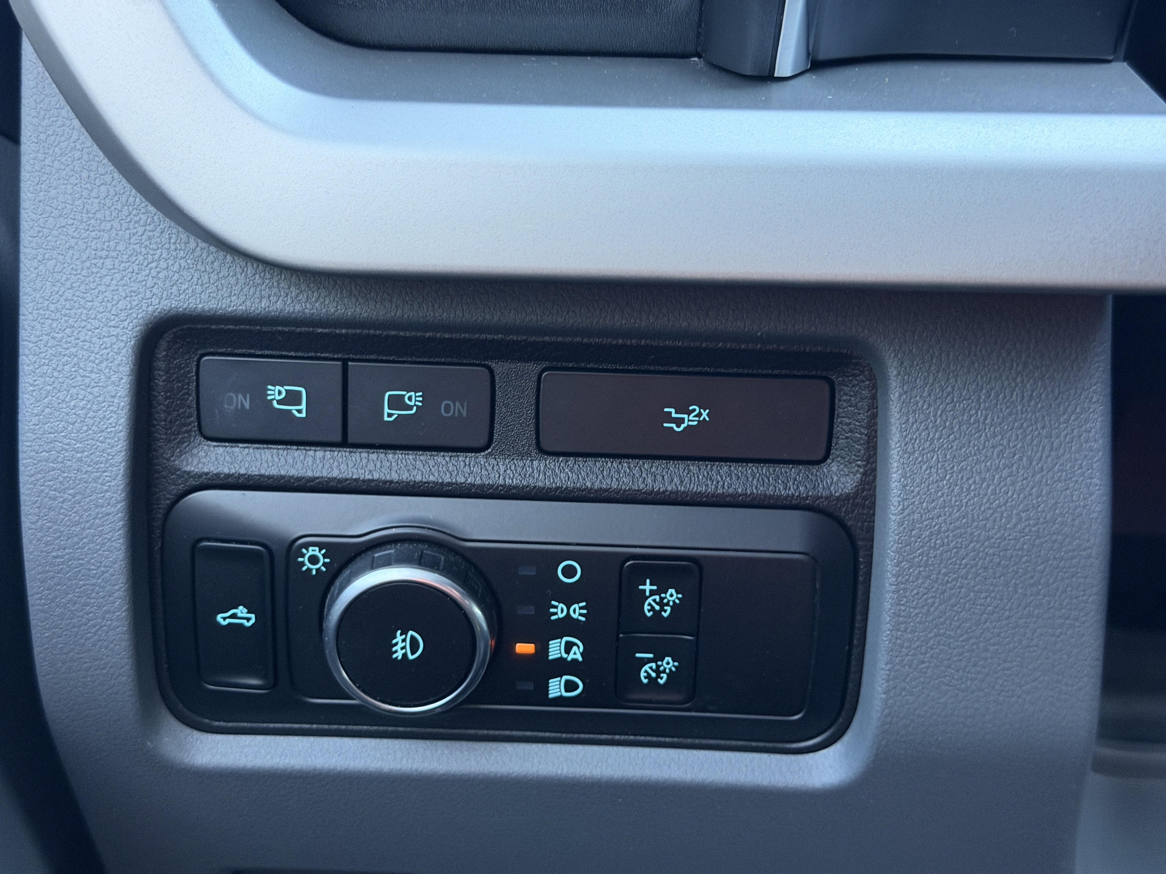 Used 2024 Ford F250 XLT w/ XLT Premium Package image 25