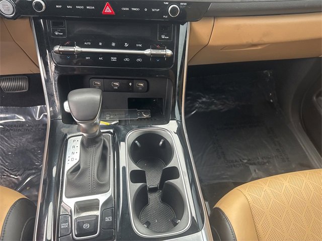 Certified 2024 Kia Carnival EX image 23