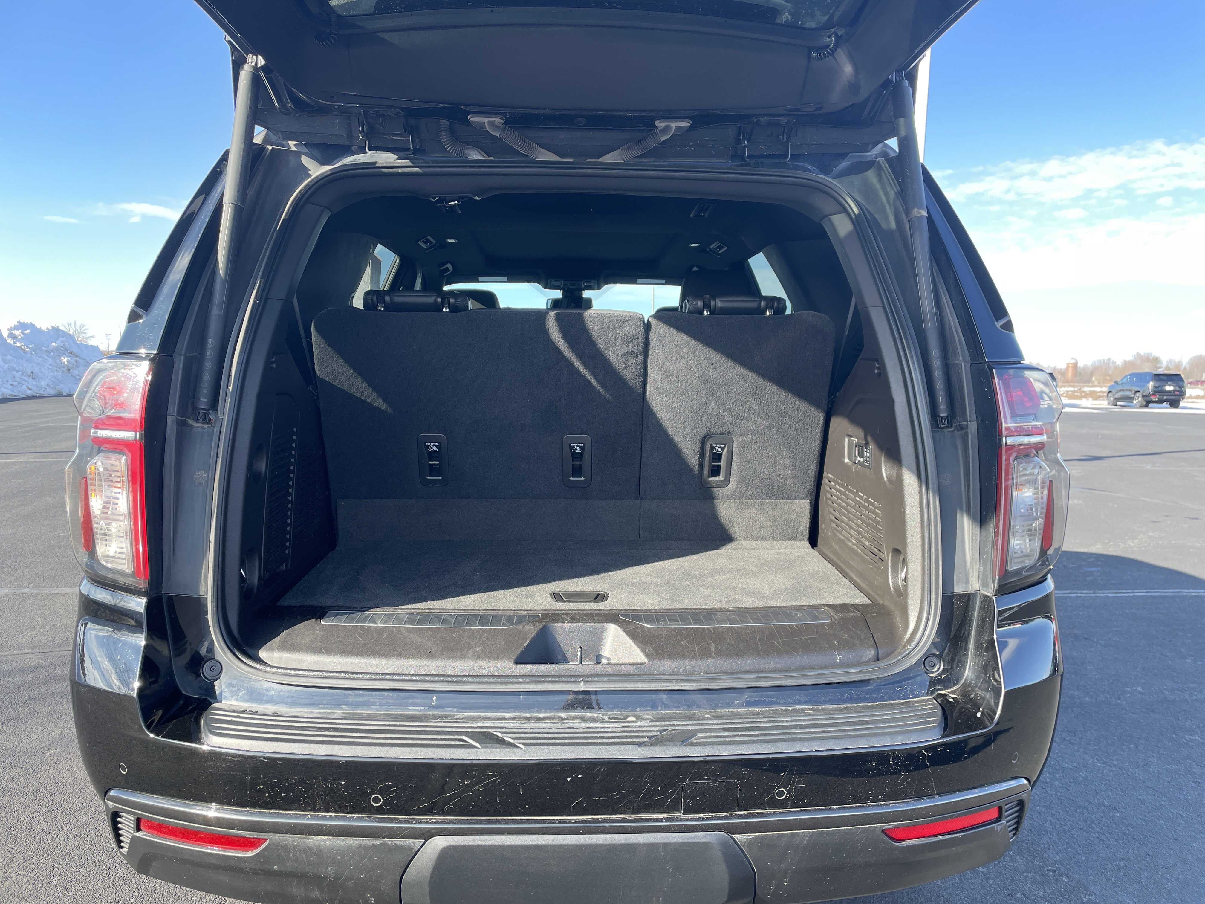 Used 2021 Chevrolet Tahoe Z71 w/ Luxury Package image 24