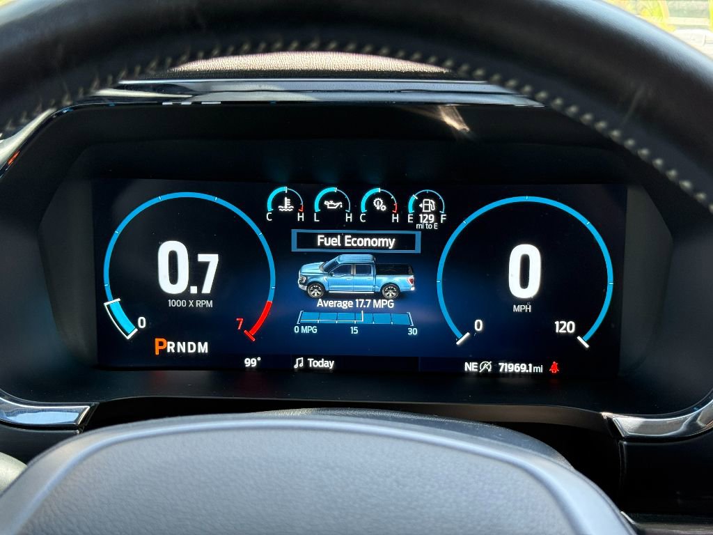 Used 2021 Ford F150 Lariat w/ Equipment Group 501A Mid image 3