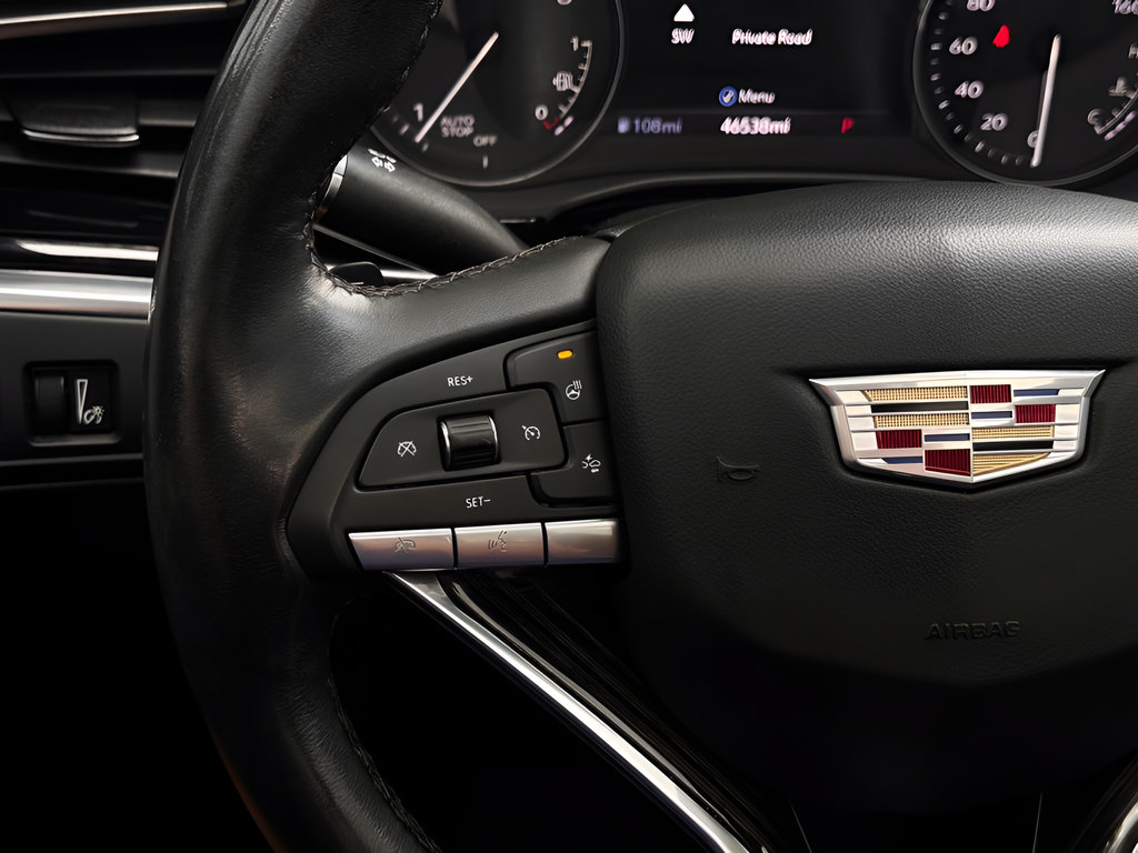Used 2022 Cadillac XT6 Premium Luxury w/ Technology Package FWD image 12