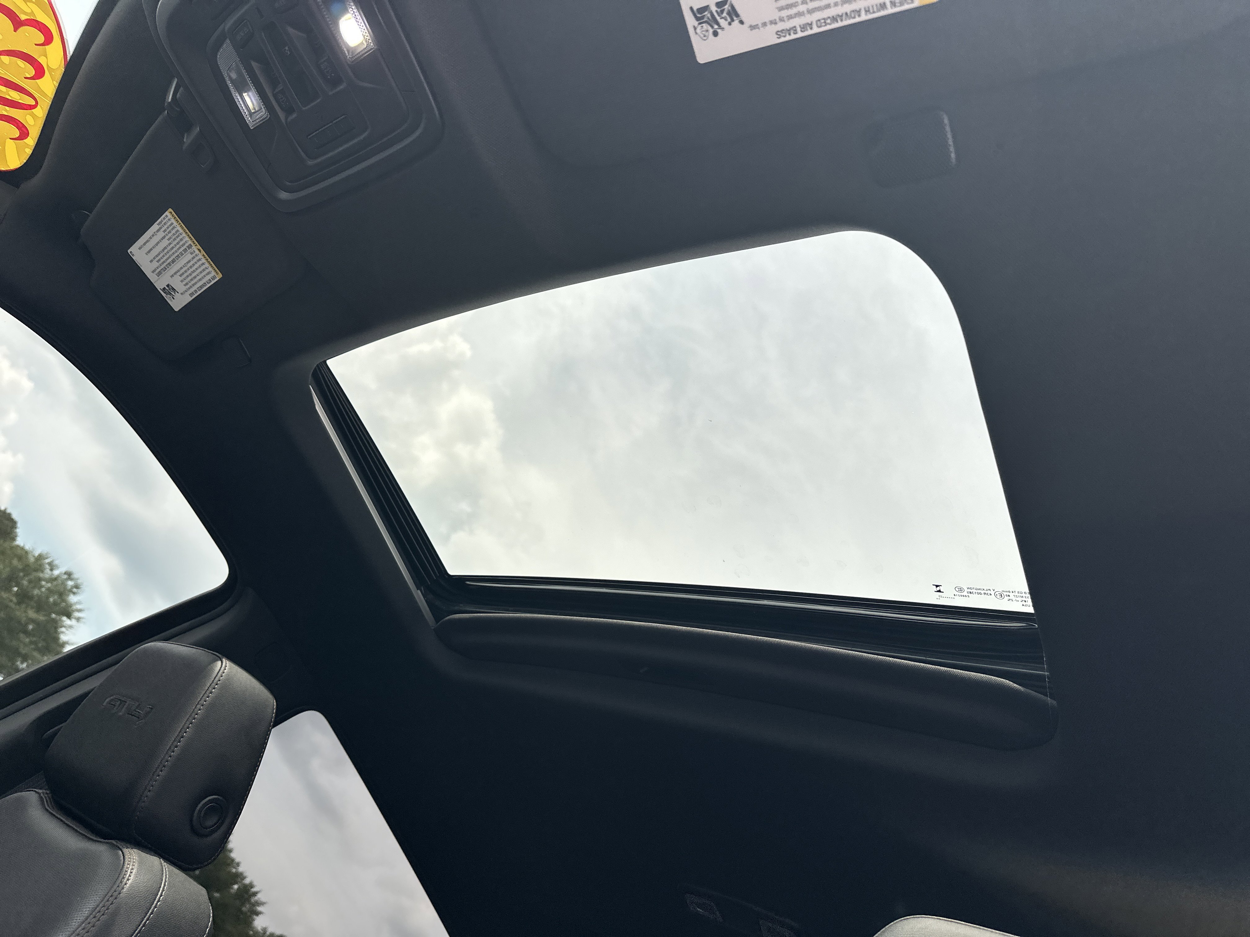 Used 2023 GMC Sierra 1500 AT4 w/ Technology Package image 33