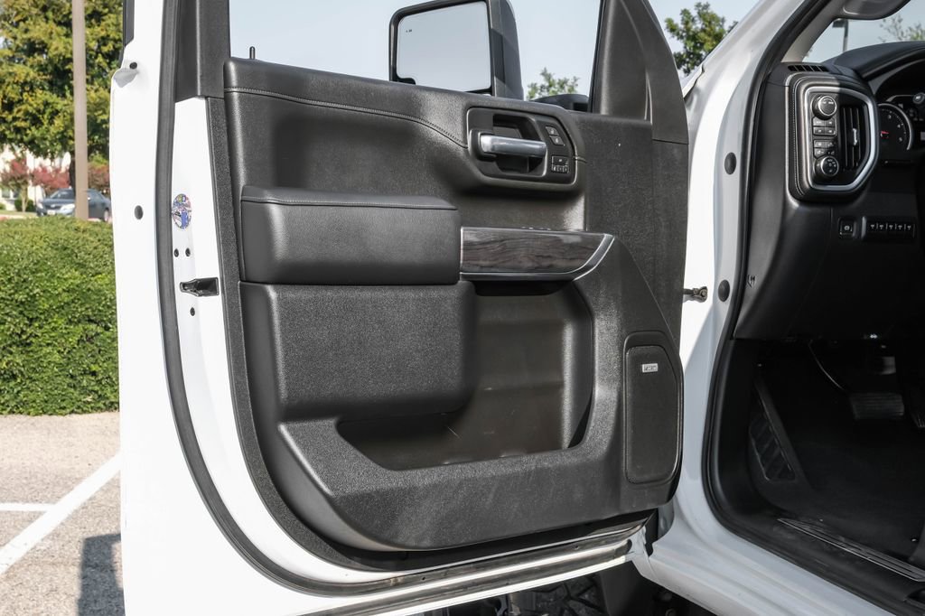 Used 2020 Chevrolet Silverado 2500 LTZ w/ LTZ Premium Package image 48