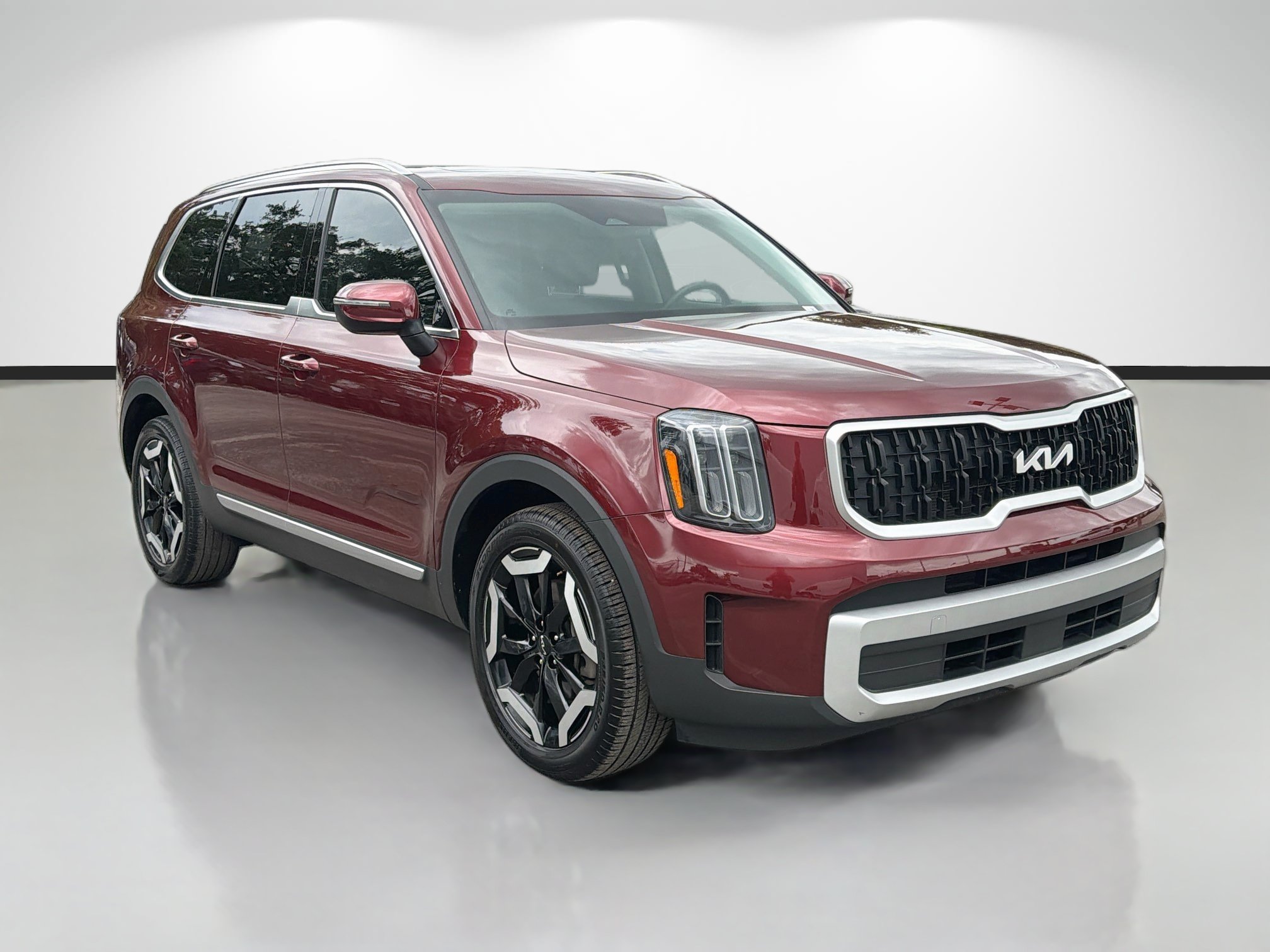 Used 2024 Kia Telluride EX w/ EX Captain's Chair Package FWD image 7