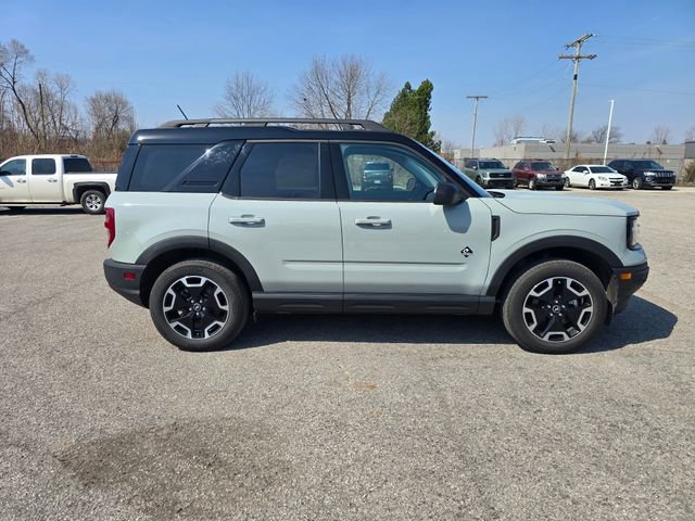 Used 2024 Ford Bronco Sport Outer Banks image 2