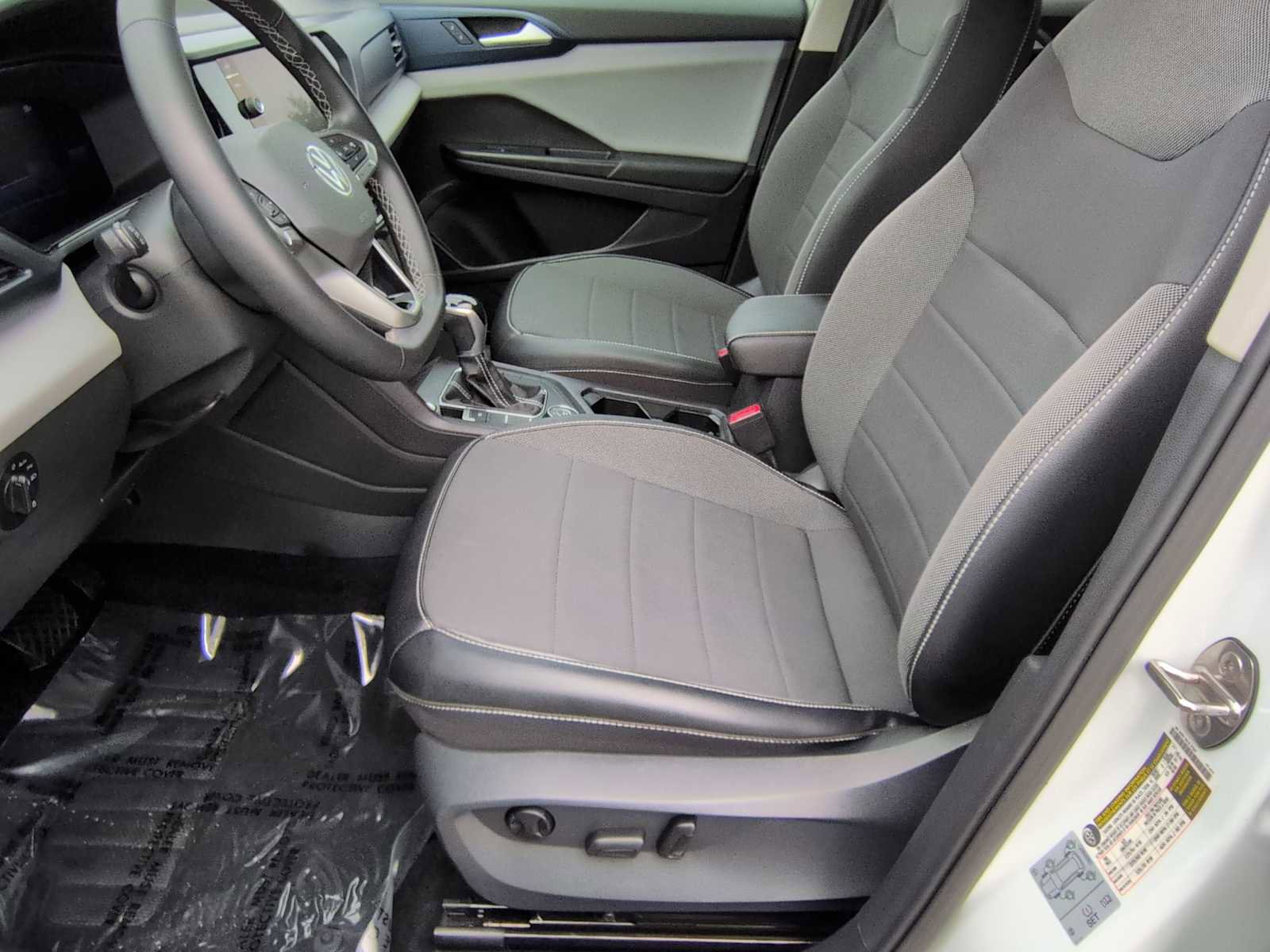 Used 2022 Volkswagen Taos SE image 17