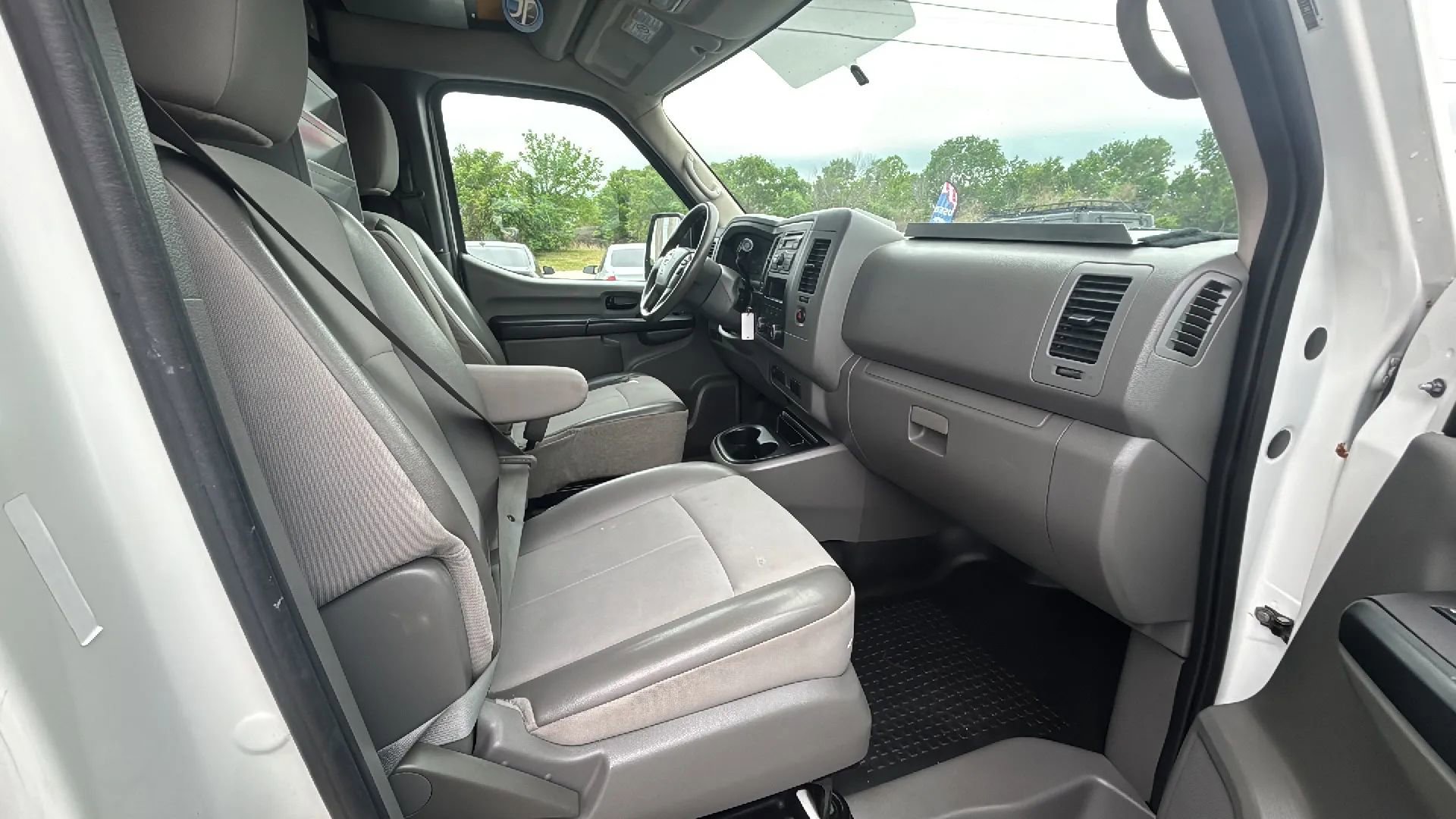 Used 2017 Nissan NV 2500 S w/ Power Basic Package RWD image 16