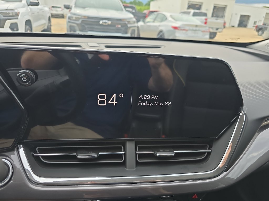 New 2026 Chevrolet Trax ACTIV w/ Driver Confidence Package FWD image 23