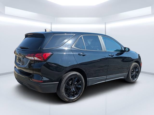 Used 2023 Chevrolet Equinox LS w/ LS Convenience Package image 3