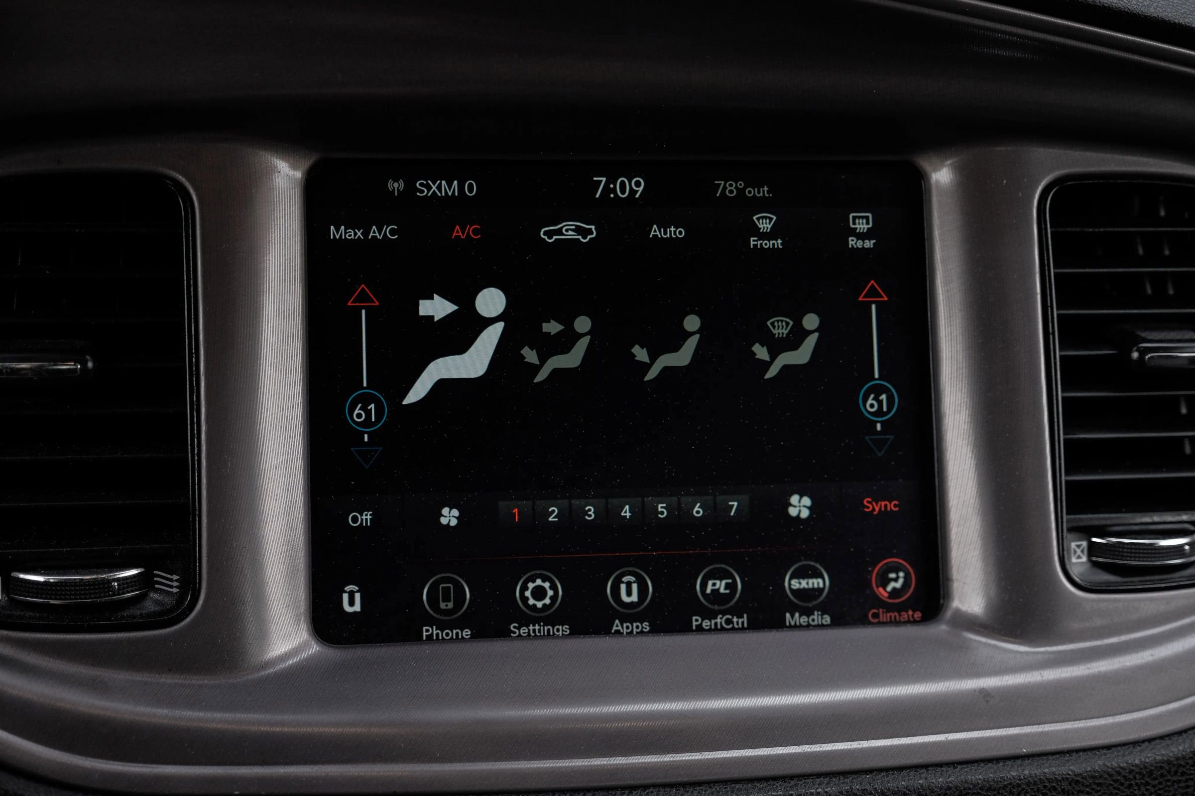 Used 2023 Dodge Charger R/T w/ Blacktop Package image 31