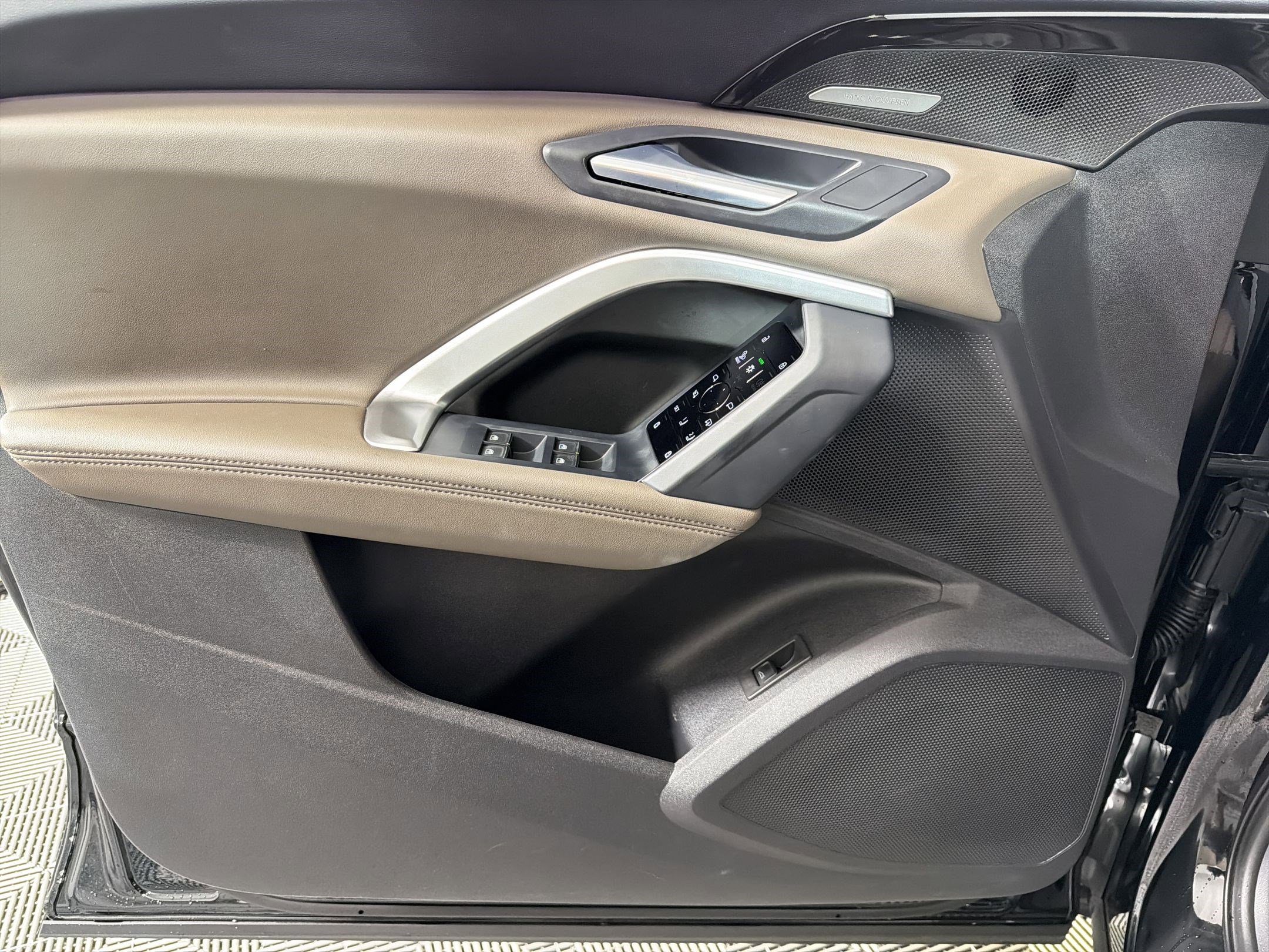 Certified 2025 Audi Q5 Premium Plus image 10